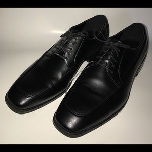 Apt. 9 men’s shoes size 11-M color black loafers